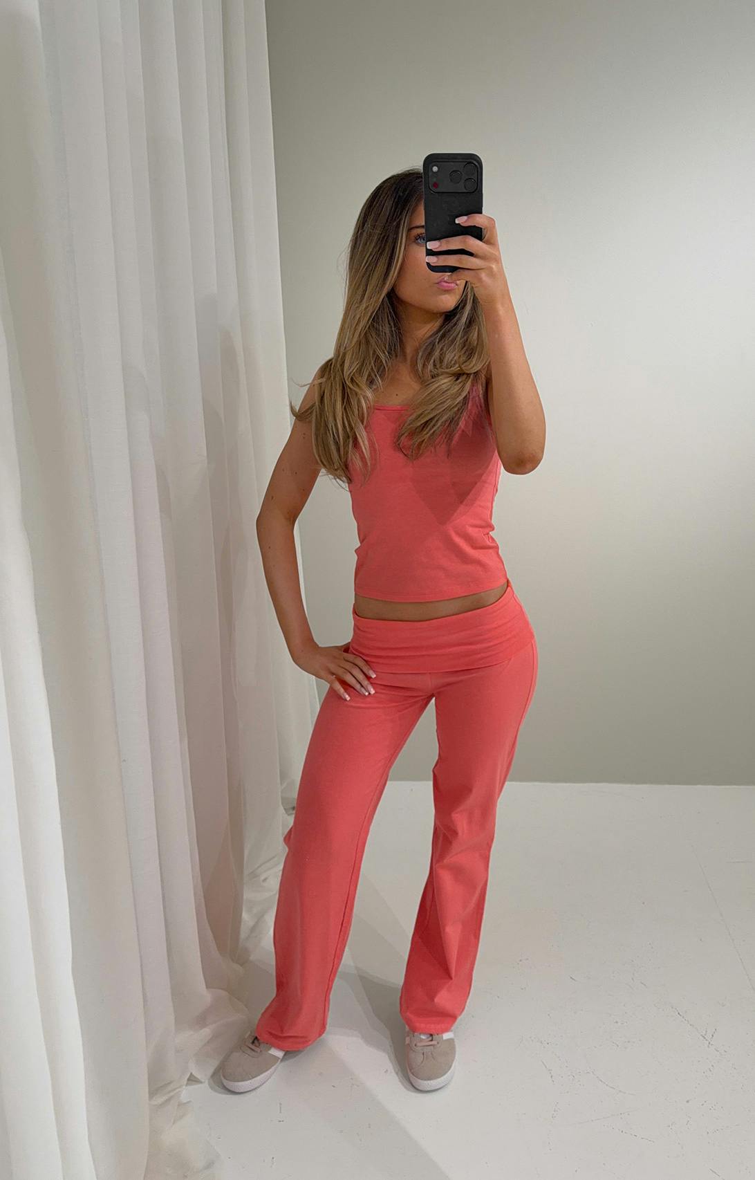Viral Coral Pants