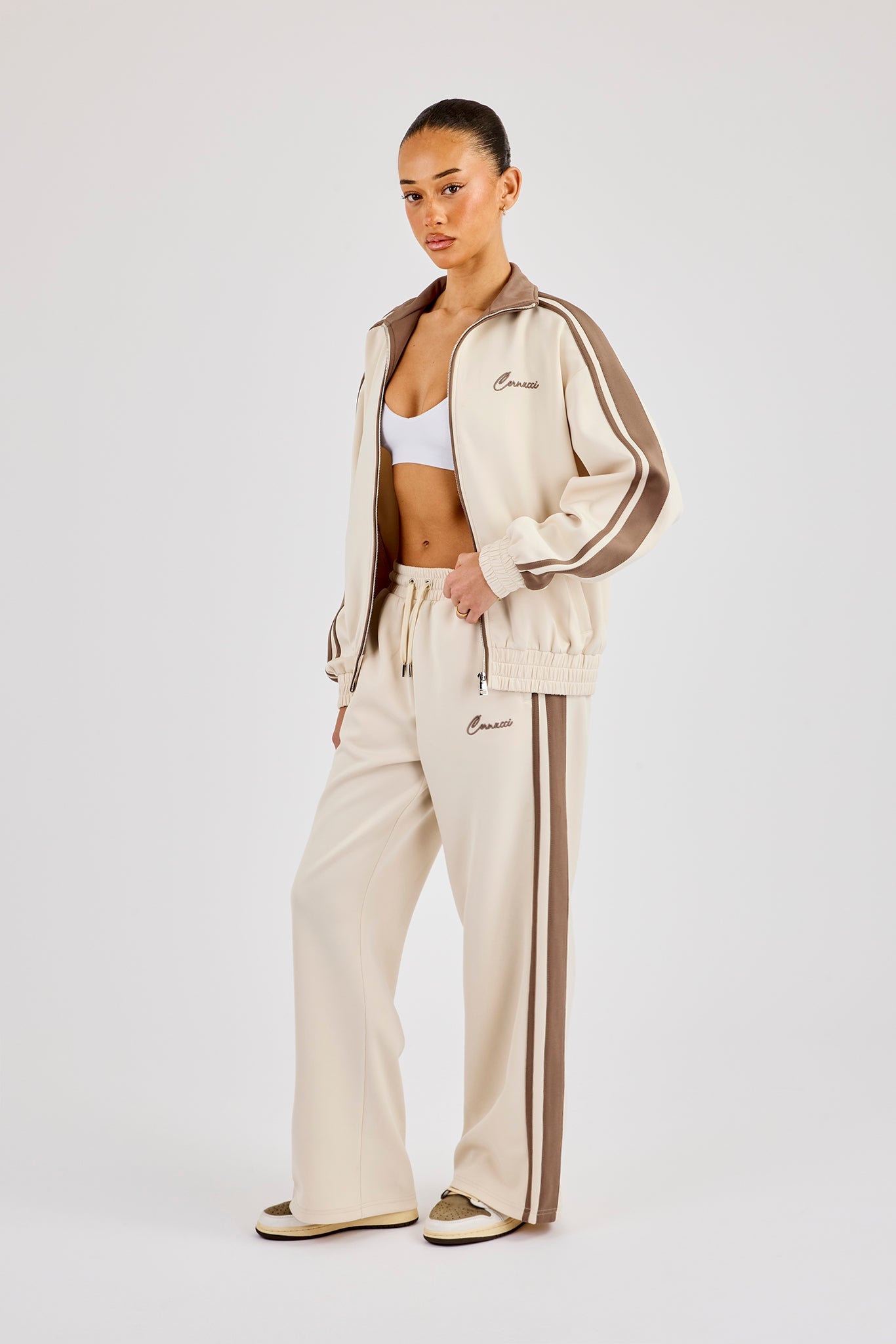 Elite Taping Contrast Set – Off White